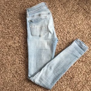 American Eagle light wash jegging